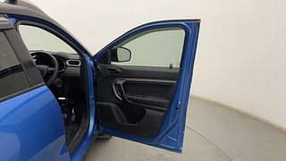 Used 2022 Renault Kiger RXZ 1.0 Turbo MT Petrol Manual interior RIGHT FRONT DOOR OPEN VIEW