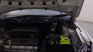 Used 2015 Skoda Rapid [2011-2016] Ambition 1.6 MPI MT Petrol Manual engine ENGINE LEFT SIDE HINGE & APRON VIEW