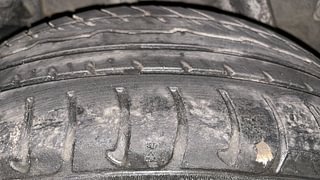Used 2015 Renault Duster [2012-2015] RxL Petrol Petrol Manual tyres RIGHT REAR TYRE TREAD VIEW