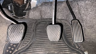 Used 2014 Honda Amaze [2013-2016] 1.2 S i-VTEC Petrol Manual interior PEDALS VIEW