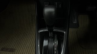 Used 2020 honda Amaze 1.2 VX CVT i-VTEC Petrol Automatic interior GEAR  KNOB VIEW