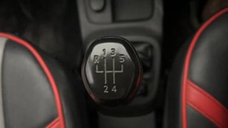 Used 2016 Renault Kwid [2015-2019] RXT Petrol Manual interior GEAR  KNOB VIEW