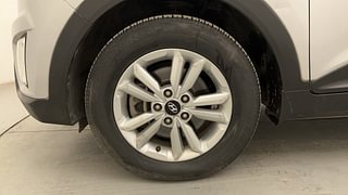 Used 2016 Hyundai Creta [2015-2018] 1.6 SX Plus Petrol Petrol Manual tyres LEFT FRONT TYRE RIM VIEW
