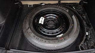 Used 2017 JEEP Compass [2017-2021] Longitude (O) 2.0 Diesel Diesel Manual tyres SPARE TYRE VIEW