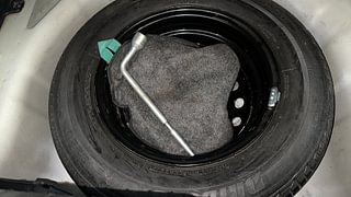 Used 2015 Hyundai Elite i20 [2014-2018] Magna 1.2 Petrol Manual tyres SPARE TYRE VIEW