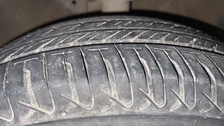 Used 2013 Hyundai i20 [2012-2014] Magna 1.2 Petrol Manual tyres RIGHT FRONT TYRE TREAD VIEW