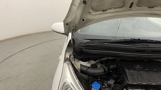 Used 2019 Hyundai Grand i10 [2017-2020] Magna 1.2 Kappa VTVT Petrol Manual engine ENGINE RIGHT SIDE HINGE & APRON VIEW