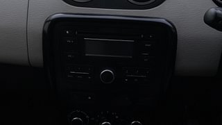Used 2015 Renault Duster [2012-2015] RxL Petrol Petrol Manual top_features Integrated (in-dash) music system