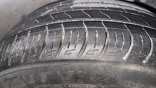 Used 2022 Tata Altroz XT 1.2 Cng(o/s fitted) Petrol+cng Manual tyres RIGHT FRONT TYRE TREAD VIEW