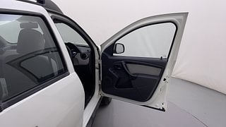 Used 2015 Renault Duster [2012-2015] RxL Petrol Petrol Manual interior RIGHT FRONT DOOR OPEN VIEW