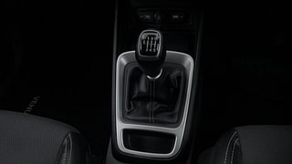 Used 2022 Hyundai Venue [2019-2022] SX 1.0 (O) Turbo iMT Petrol Manual interior GEAR  KNOB VIEW