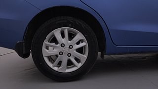 Used 2014 Honda Amaze 1.5L VX Diesel Manual tyres RIGHT REAR TYRE RIM VIEW