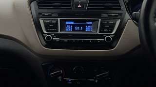 Used 2015 Hyundai Elite i20 [2014-2018] Magna 1.2 Petrol Manual top_features Integrated (in-dash) music system