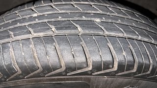 Used 2017 Renault Kwid [2017-2019] CLIMBER 1.0 Petrol Manual tyres LEFT REAR TYRE TREAD VIEW
