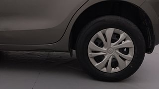 Used 2019 Maruti Suzuki Swift [2017-2021] VXi Petrol Manual tyres LEFT REAR TYRE RIM VIEW