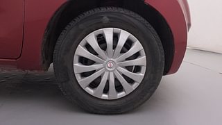 Used 2018 Datsun Redi-GO [2015-2019] T(O) 1.0 AMT Petrol Automatic tyres RIGHT FRONT TYRE RIM VIEW
