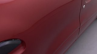 Used 2017 Renault Kwid [2017-2019] RXT 1.0 SCE Special Petrol Manual dents MINOR DENT
