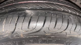 Used 2015 Honda Jazz S CVT Petrol Automatic tyres RIGHT FRONT TYRE TREAD VIEW