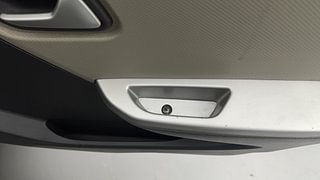 Used 2019 Maruti Suzuki Alto K10 [2014-2019] VXi Petrol Manual top_features Door pockets