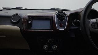 Used 2015 Honda Mobilio [2014-2017] V Petrol Petrol Manual interior MUSIC SYSTEM & AC CONTROL VIEW
