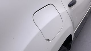 Used 2015 Renault Duster [2012-2015] RxL Petrol Petrol Manual dents MINOR SCRATCH
