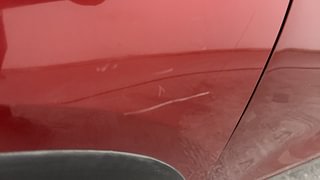 Used 2016 Renault Kwid [2015-2019] RXT Petrol Manual dents MINOR SCRATCH