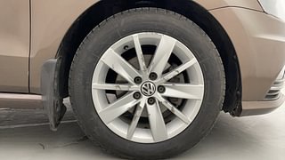 Used 2018 Volkswagen Ameo [2017-2020] Highline Plus 1.5L AT (D) Diesel Automatic tyres RIGHT FRONT TYRE RIM VIEW