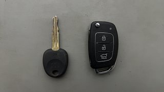 Used 2013 Hyundai i20 [2012-2014] Magna 1.2 Petrol Manual extra CAR KEY VIEW