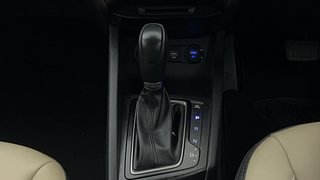 Used 2018 Hyundai Elite i20 [2018-2020] Asta CVT Petrol Automatic interior GEAR  KNOB VIEW