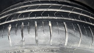 Used 2015 Maruti Suzuki Baleno [2015-2019] Alpha Petrol Petrol Manual tyres RIGHT REAR TYRE TREAD VIEW