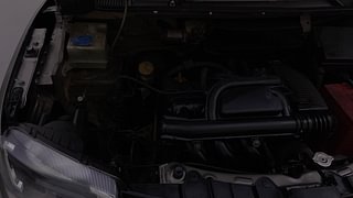 Used 2017 Renault Kwid [2015-2019] 1.0 RXT AMT Opt Petrol Automatic engine ENGINE RIGHT SIDE VIEW
