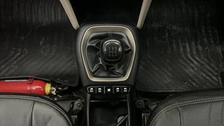 Used 2019 Hyundai New Santro 1.1 Sportz CNG Petrol+cng Manual interior GEAR  KNOB VIEW