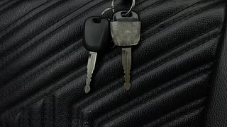 Used 2019 Maruti Suzuki Vitara Brezza [2016-2020] LDi Diesel Manual extra CAR KEY VIEW