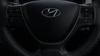 Used 2017 Hyundai Elite i20 [2014-2018] Asta 1.2 (O) Petrol Manual top_features Airbags