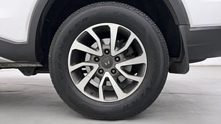 Used 2022 Mahindra Scorpio N Z8 L Petrol AT 7 STR Petrol Automatic tyres LEFT REAR TYRE RIM VIEW
