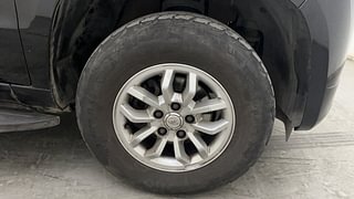 Used 2017 Mahindra TUV300 [2015-2020] T8 mHAWK100 Diesel Manual tyres RIGHT FRONT TYRE RIM VIEW