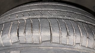 Used 2011 Hyundai i20 [2008-2012] Sportz 1.2 Petrol Manual tyres RIGHT FRONT TYRE TREAD VIEW