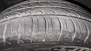 Used 2017 Hyundai Elite i20 [2014-2018] Asta 1.2 (O) Petrol Manual tyres LEFT FRONT TYRE TREAD VIEW