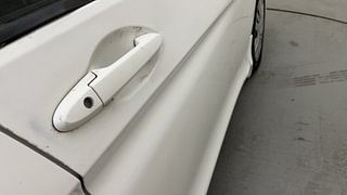 Used 2014 Honda City [2014-2017] SV CVT Petrol Automatic dents MINOR SCRATCH