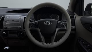 Used 2011 Hyundai i20 [2008-2012] Sportz 1.2 Petrol Manual top_features Leather-wrapped steering wheel