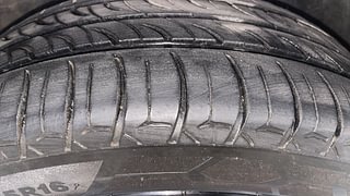 Used 2021 Hyundai Verna SX Opt Turbo Petrol Petrol Automatic tyres RIGHT FRONT TYRE TREAD VIEW