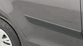 Used 2015 Maruti Suzuki Swift [2011-2017] VXi Petrol Manual dents MINOR SCRATCH