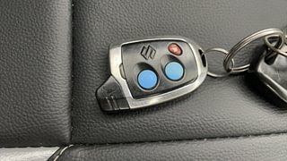 Used 2016 Maruti Suzuki Alto K10 [2014-2019] VXI AMT Petrol Automatic top_features Central locking