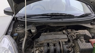Used 2015 Honda Amaze [2013-2016] 1.2 S i-VTEC Petrol Manual engine ENGINE RIGHT SIDE HINGE & APRON VIEW