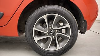 Used 2017 Hyundai Grand i10 [2017-2020] Asta 1.2 Kappa VTVT Petrol Manual tyres LEFT REAR TYRE RIM VIEW