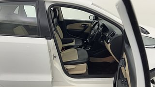 Used 2017 Volkswagen Polo [2015-2019] Highline1.2L (P) Petrol Manual interior RIGHT SIDE FRONT DOOR CABIN VIEW