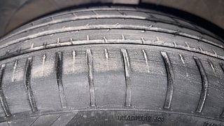 Used 2019 Maruti Suzuki Swift [2017-2021] ZXi Plus AMT Petrol Automatic tyres LEFT FRONT TYRE TREAD VIEW