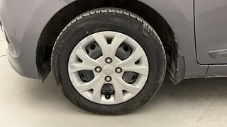 Used 2015 Hyundai Grand i10 Sportz 1.2 Kappa VTVT Petrol Manual tyres LEFT FRONT TYRE RIM VIEW