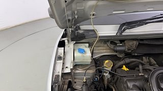 Used 2019 Renault Kwid [2015-2019] 1.0 RXL AMT Petrol Automatic engine ENGINE RIGHT SIDE HINGE & APRON VIEW