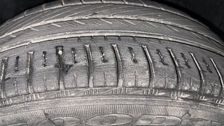 Used 2013 volkswagen Polo 1.2L GT TSI Petrol Automatic tyres RIGHT REAR TYRE TREAD VIEW